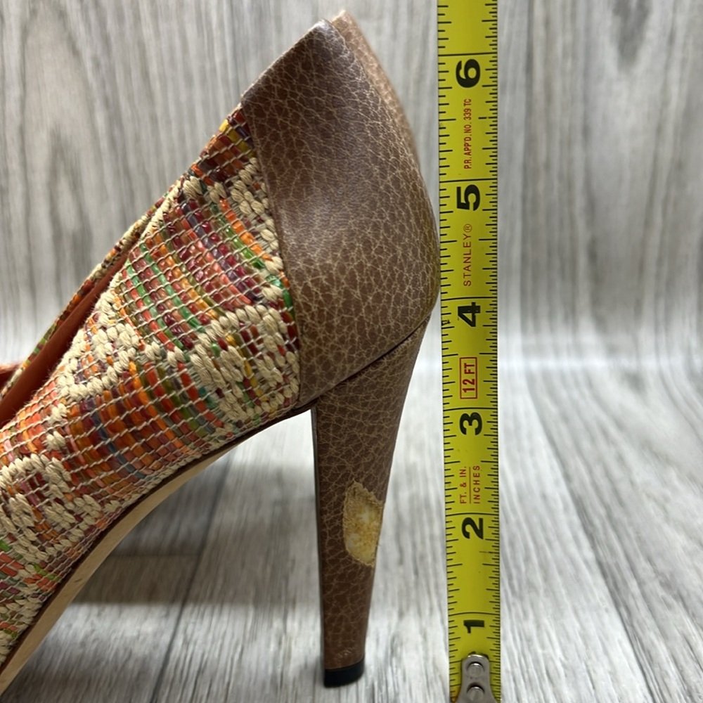 Gucci Raffia Peep-Toe Heels - Picture 6 of 13